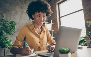 Engagez un community manager
